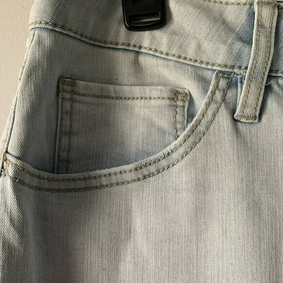 Ava & Viv High-Rise Skinny Jeans Size 17 Light Wash Stretch Denim - Picture 3 of 12